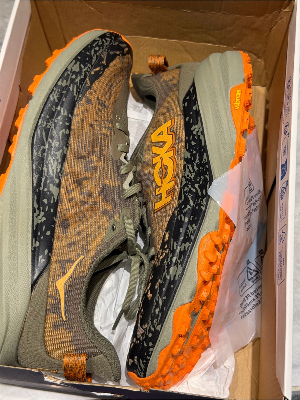 Hoka Men's Trail Runners in Olive Green and Orange 9.5 d - Picture 3 of 9